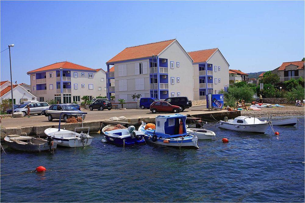 Aparthotel Marina Gromela Mirce 외부 사진